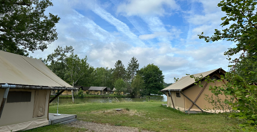 Huttopia Lac De L'Uby - Lakeside camping in France